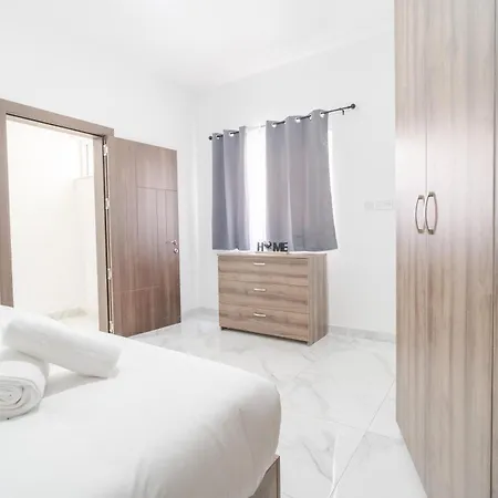 Charming 1br With Comfy Bed With Wifi & Ac In Tarxien Żabbar