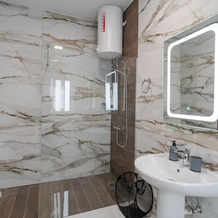 Charming 1br With Comfy Bed With Wifi & Ac In Tarxien Lägenhet