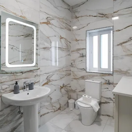 Charming 1br With Comfy Bed With Wifi & Ac In Tarxien Lejlighed Żabbar